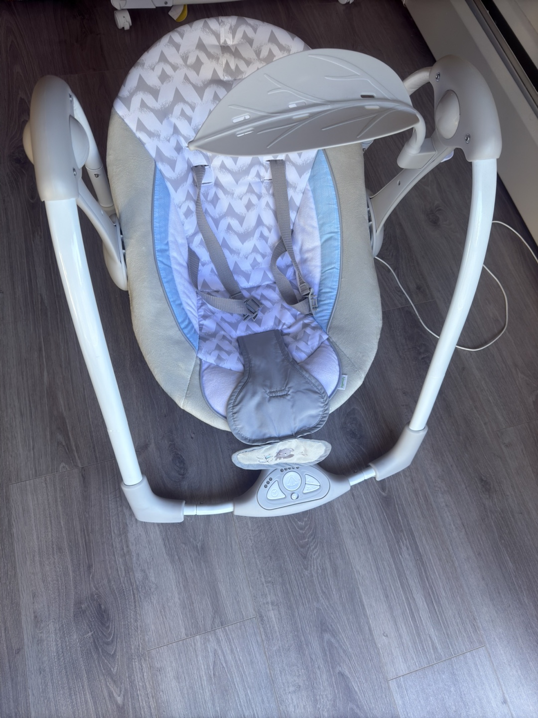 Graco Baby Swing - Like New! - photo 3
