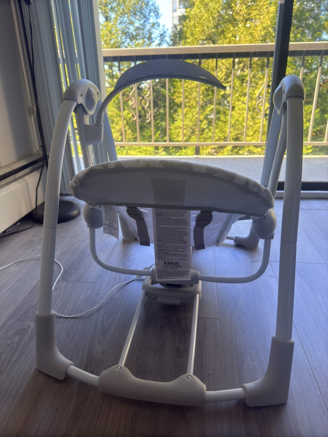 Graco Baby Swing - Like New! - photo 2
