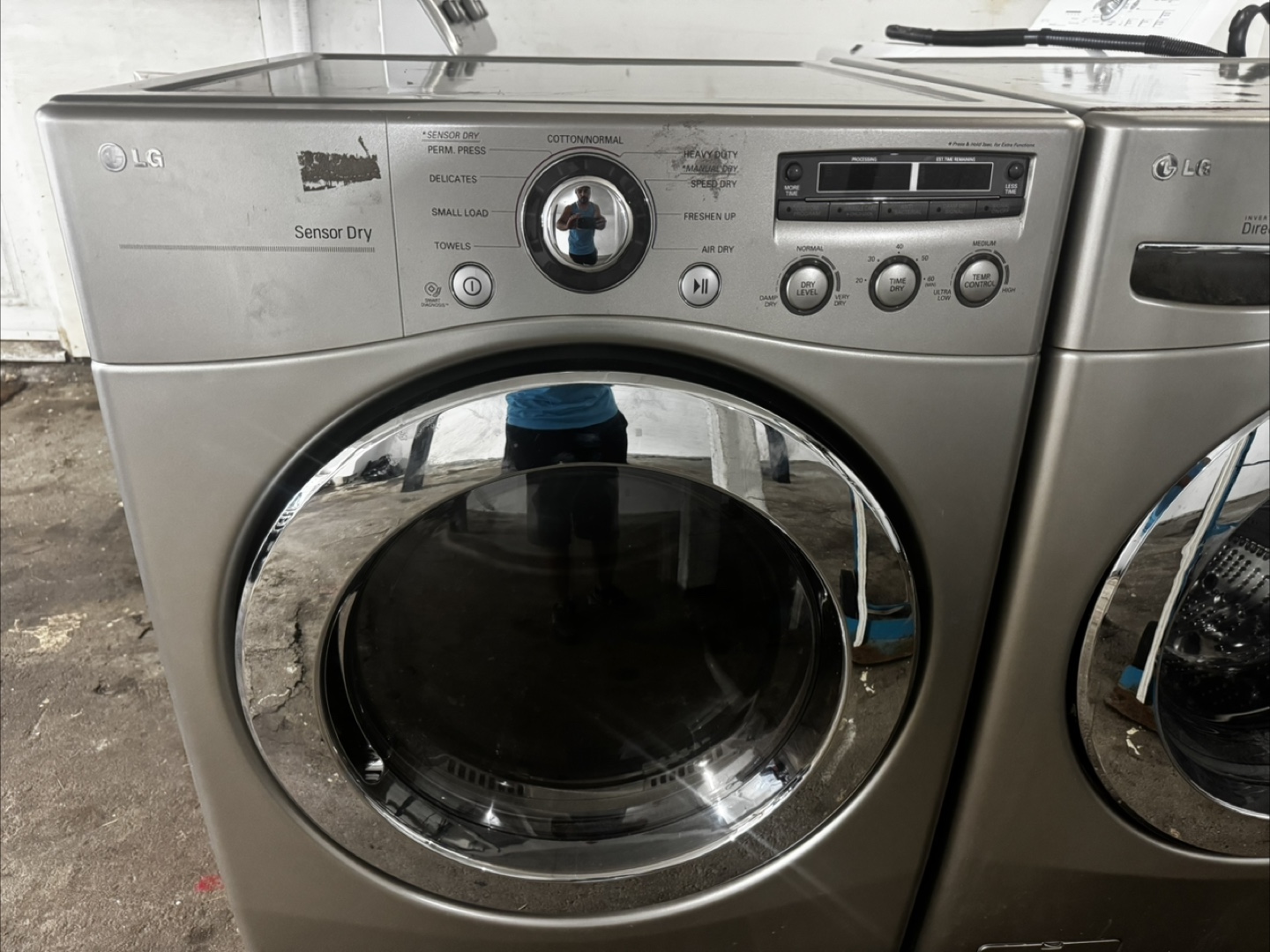 LG Washer and Dryer Set - free delivery and installation - photo 2
