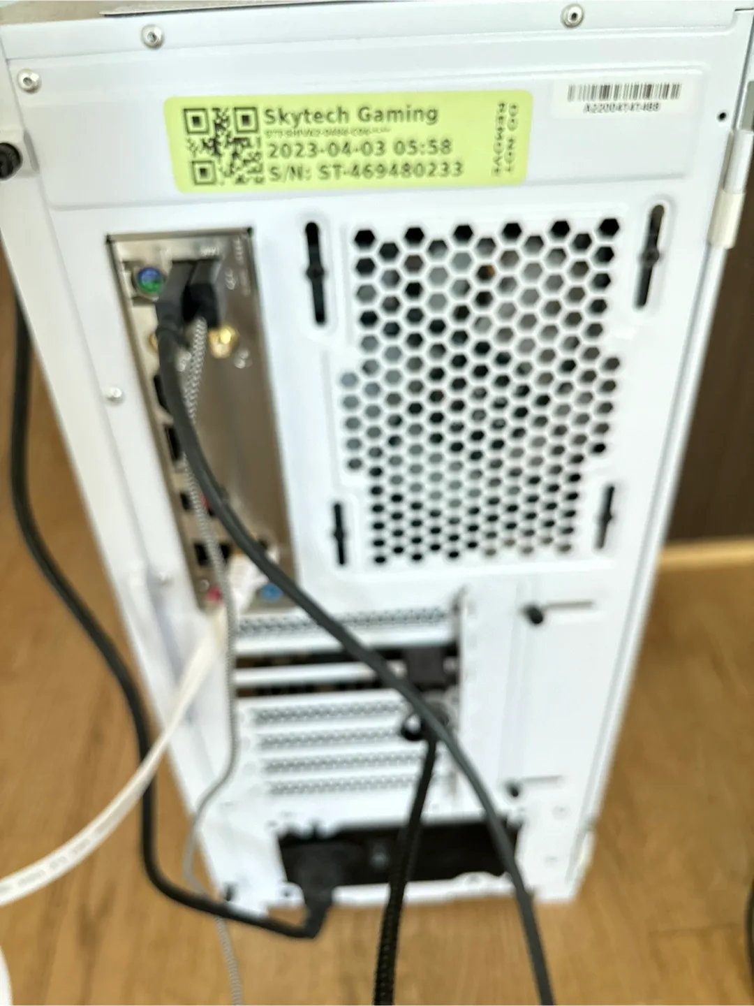 Skytech Gaming PC - in excellent condition image indicator(4)