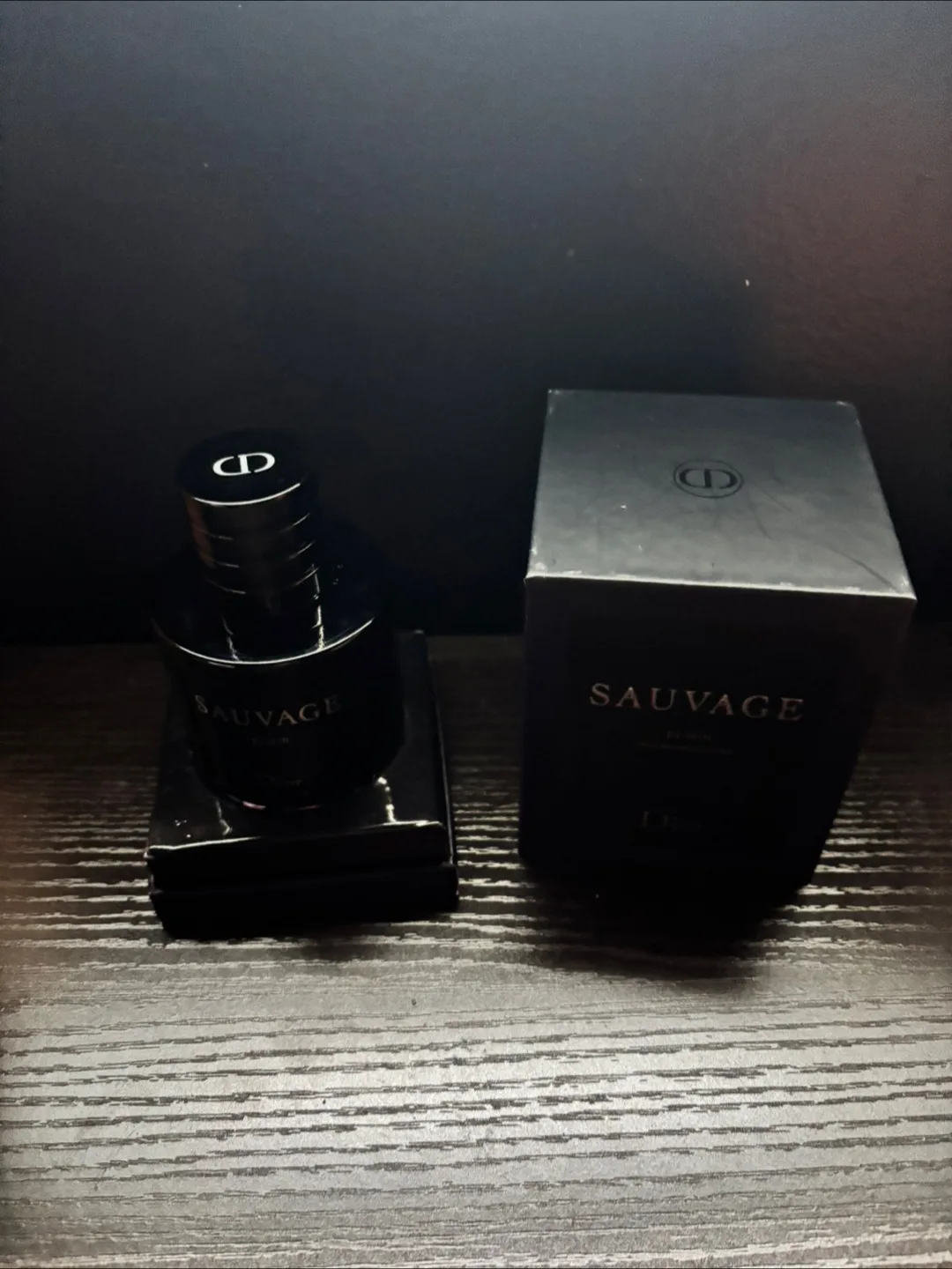 Dior Sauvage Elixir with Box image indicator(2)