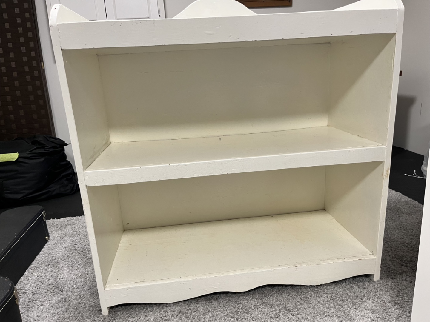 Change table/shelves - photo 3