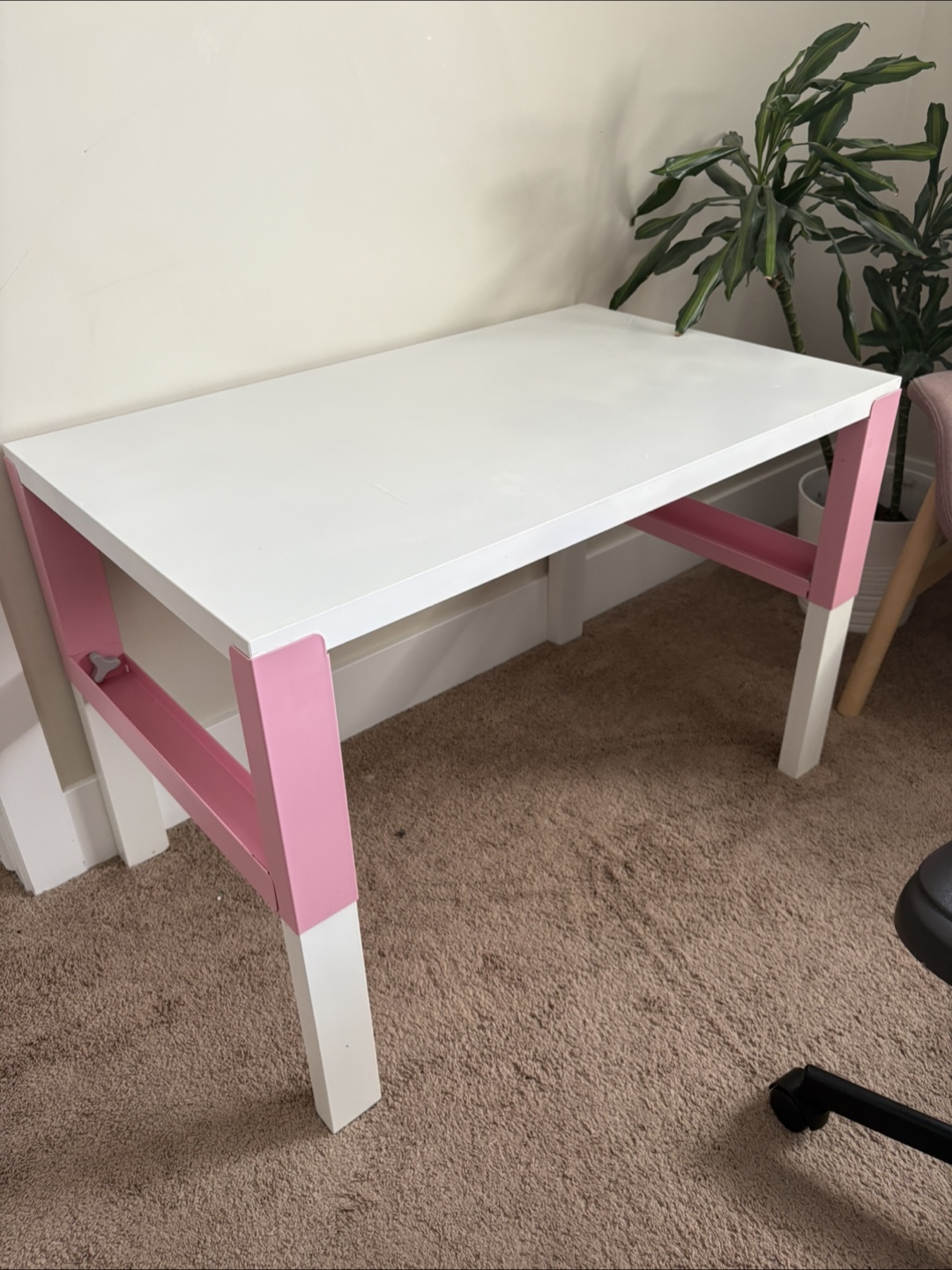 IKEA PÄHL Desk - White & Pink