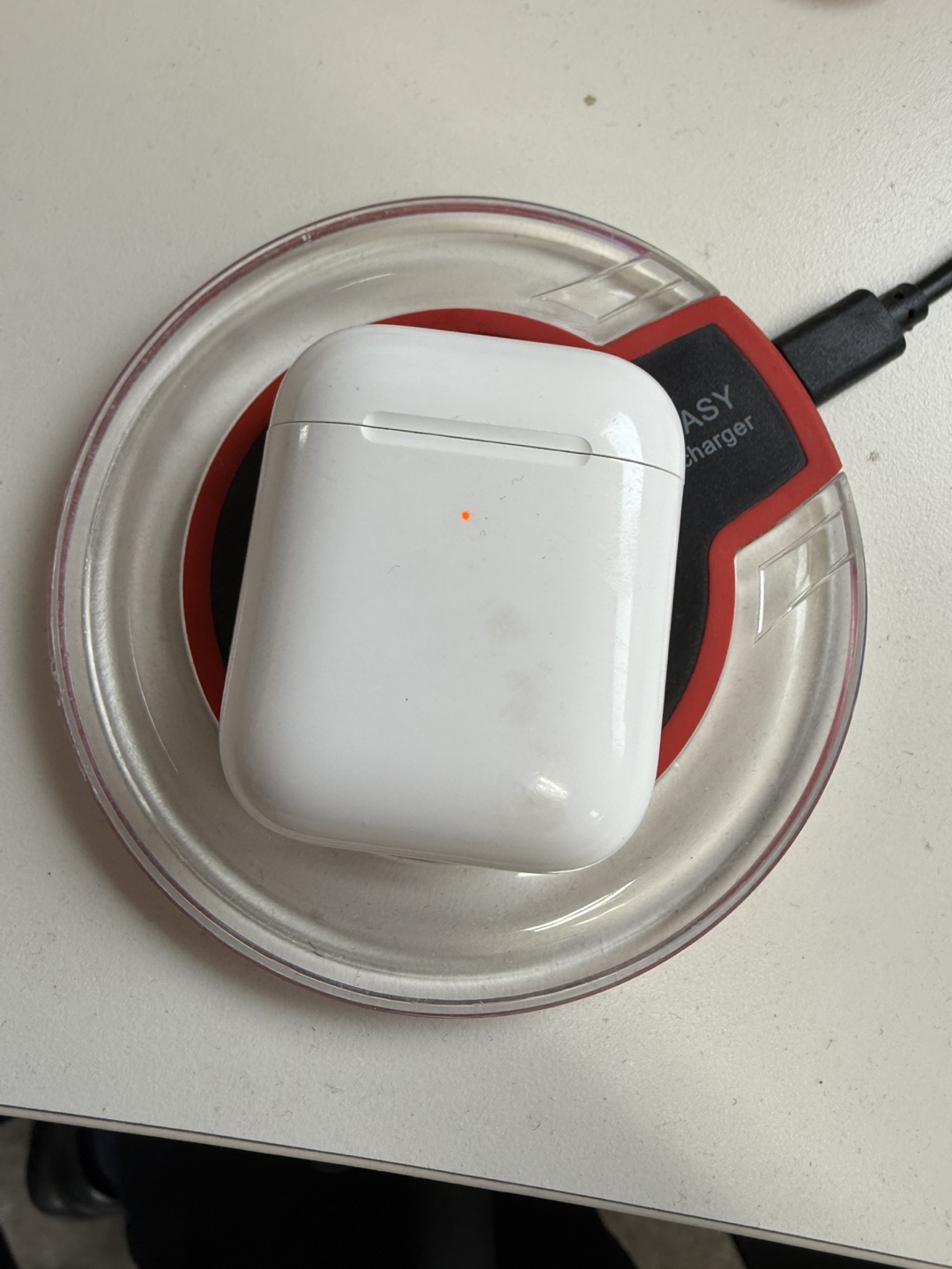 Apple AirPods 2nd Gen Charging Case