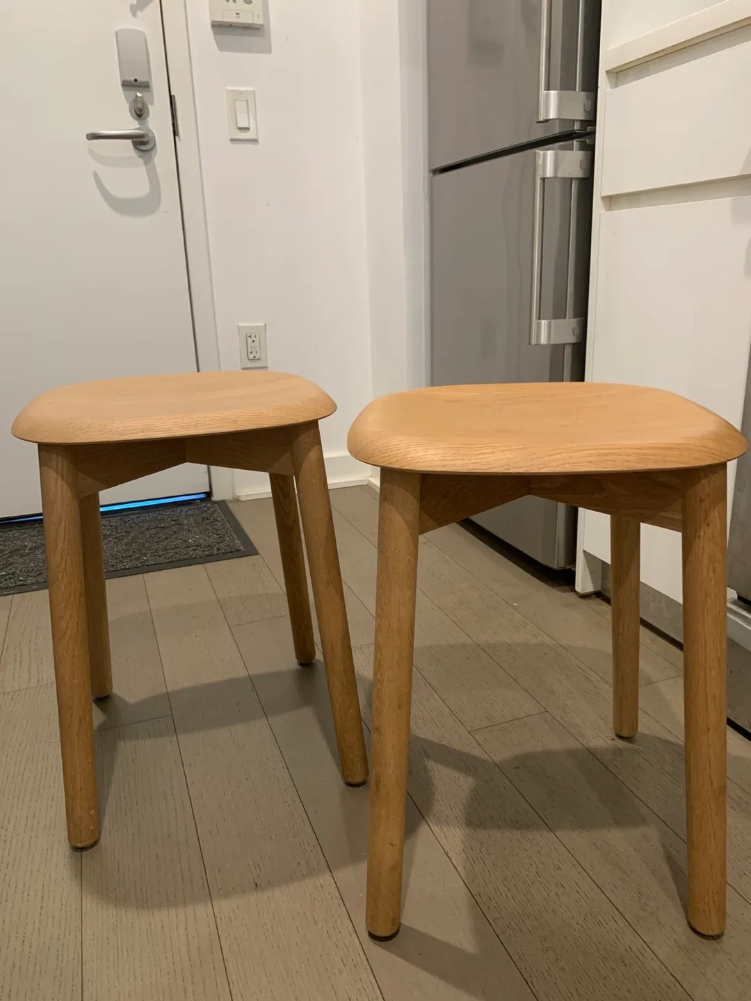 Soft Edge 72 Wooden Stool (Price for 1 chair; 2 available) image indicator(2)