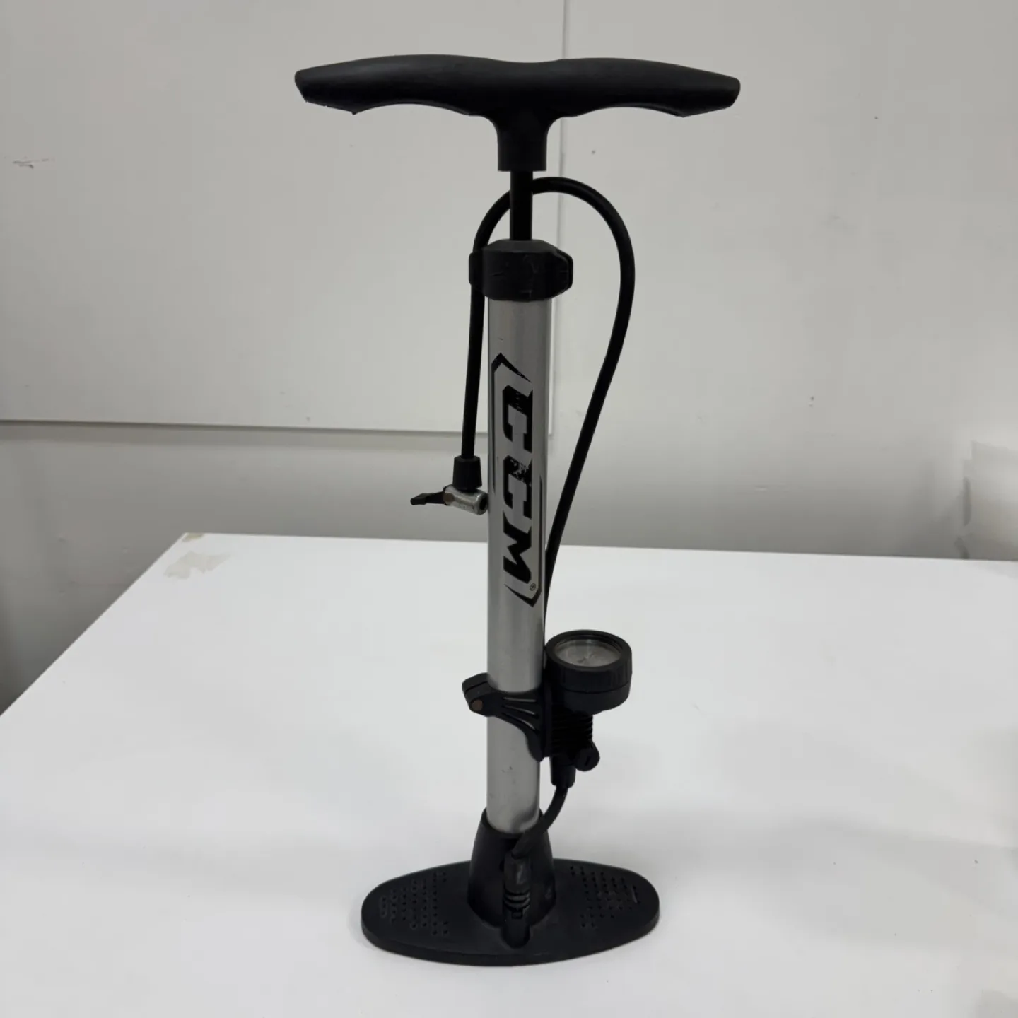 CCM Bike Floor Pump with Pressure Gauge – Used thumbnail