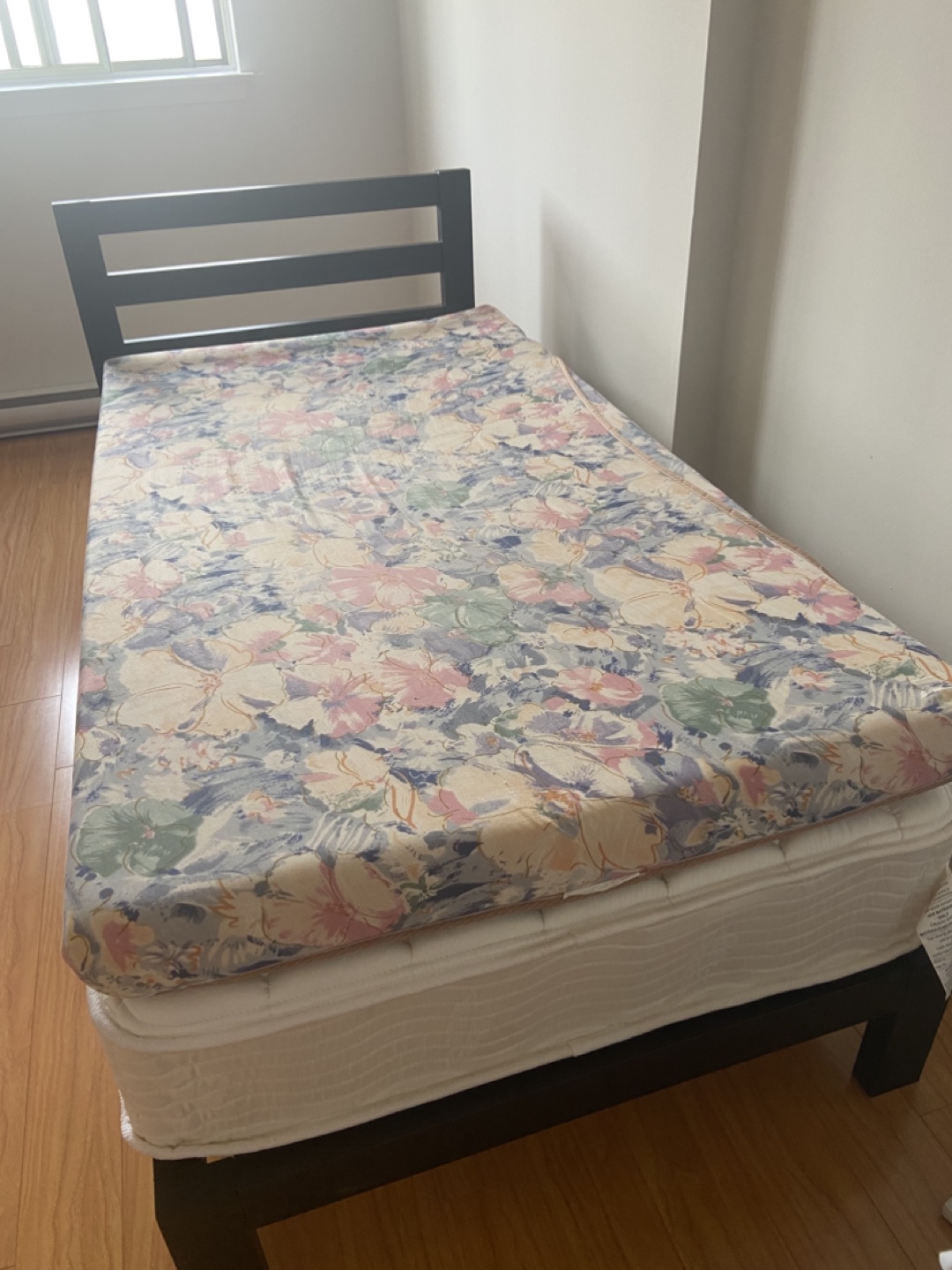 Twin Size Bed Frame with mattress - photo 4