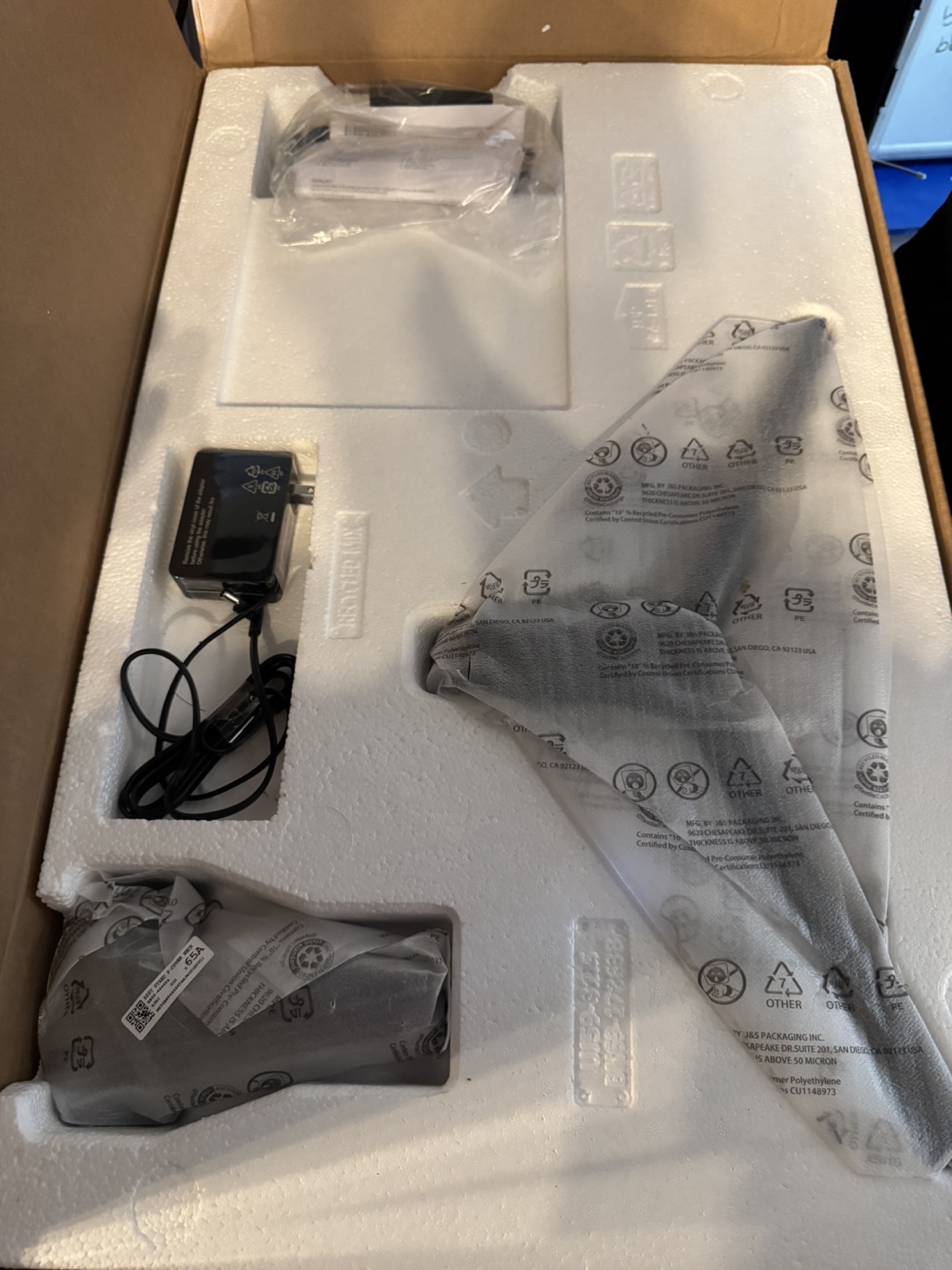 Samsung U32J59x 32" 4K Monitor - Like New! - photo 4
