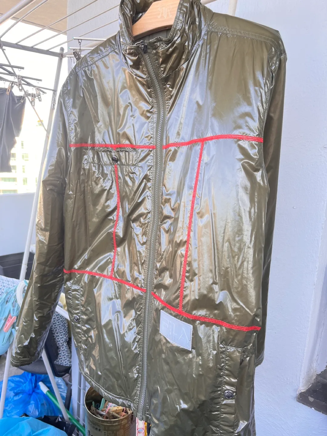 Fila Men's Columbus Shiny Taffeta Jacket, Size S image indicator(5)