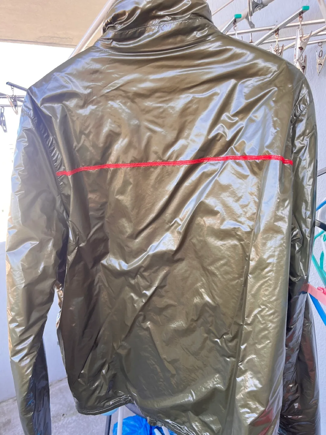 Fila Men's Columbus Shiny Taffeta Jacket, Size S image indicator(3)