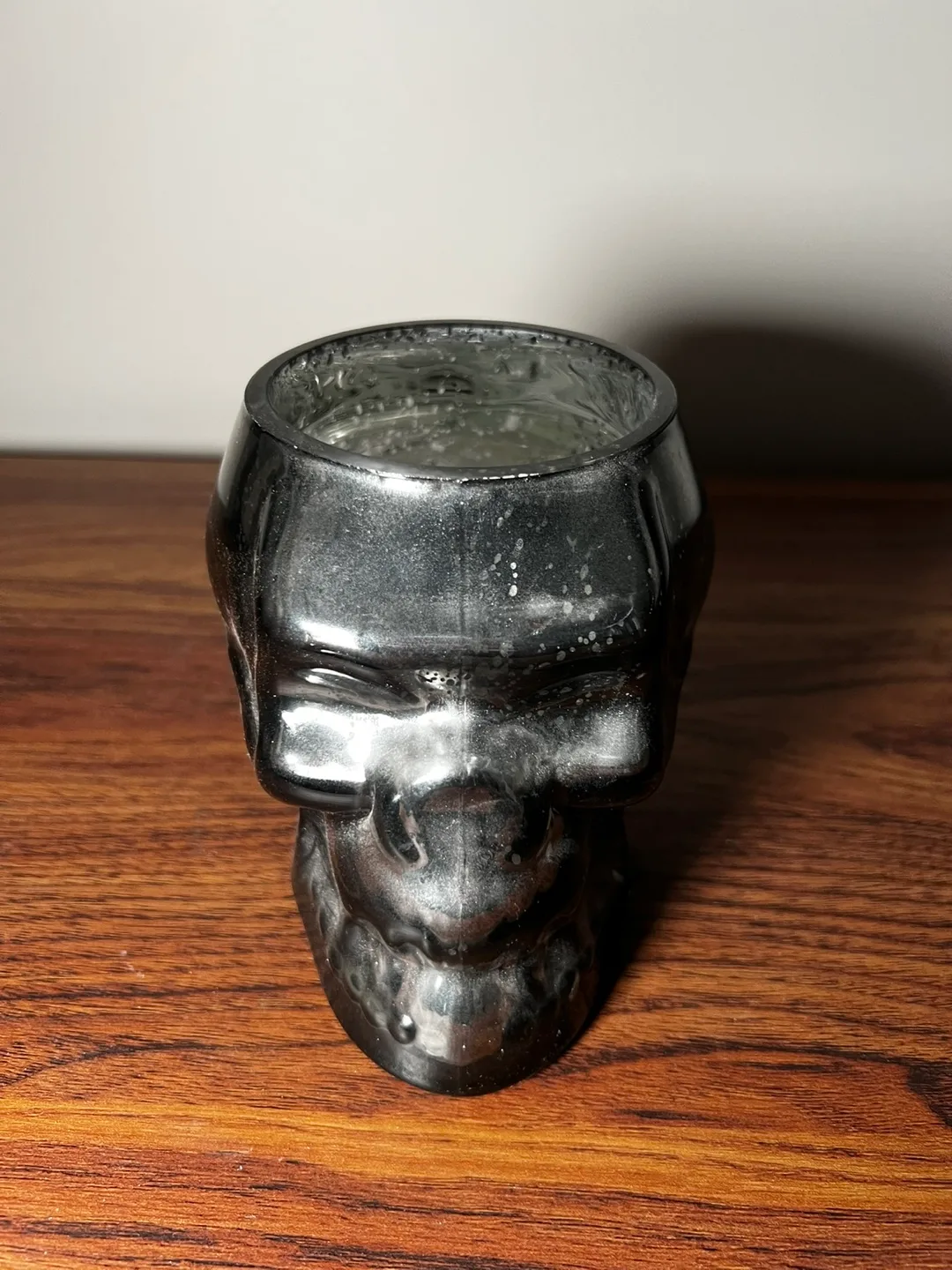 Skull Shaped Candle Holder - Silver thumbnail