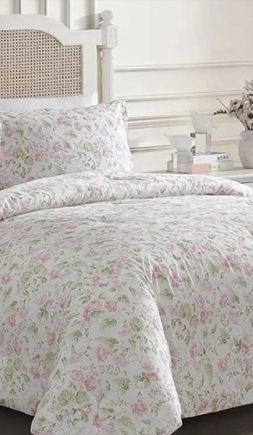 Laura Ashley Floral Comfort Set - New!