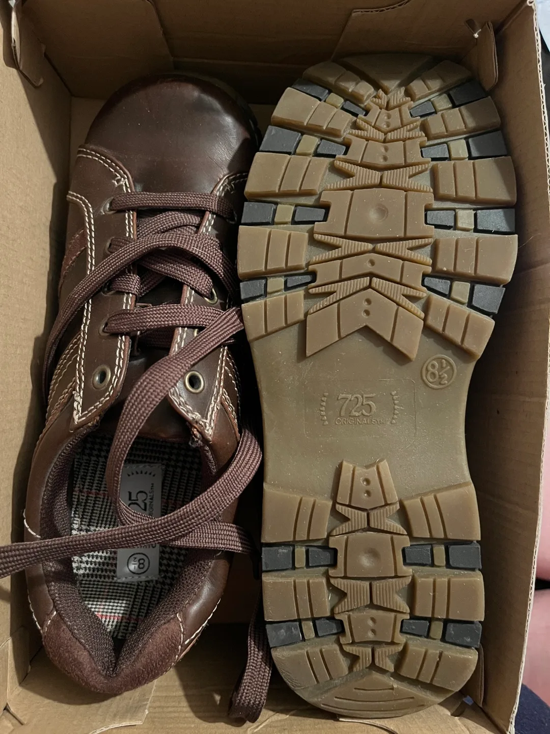 725 Originals Brown Leather Shoes Size 8.5 image indicator(3)