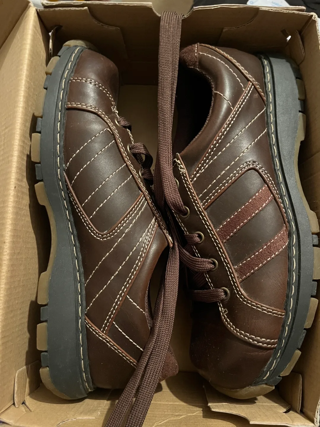 725 Originals Brown Leather Shoes Size 8.5 image indicator(2)