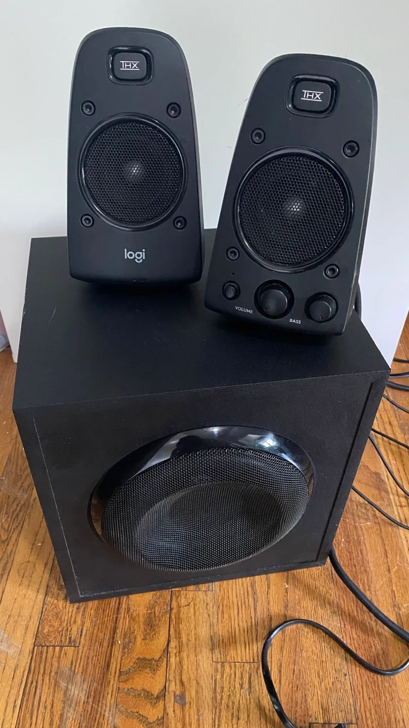 Logitech Z623 400 Watt Home Speaker System, 2.1 Speaker System thumbnail