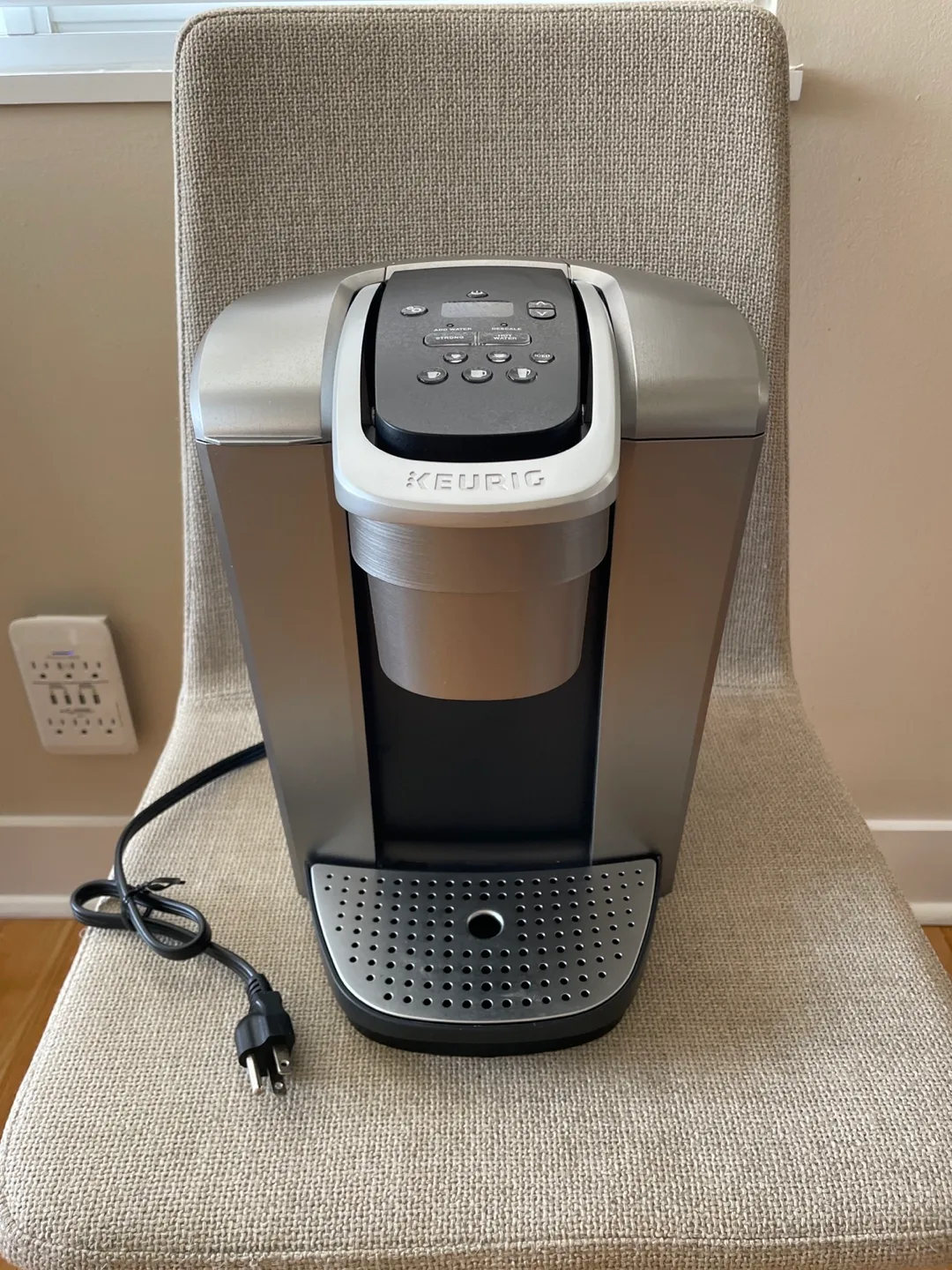 Keurig K-Elite Coffee Maker + Reusable K Cups thumbnail