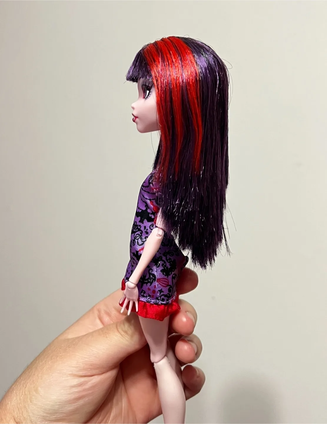 G1 Monster High Ghoul Fair Elissabat Doll image indicator(2)