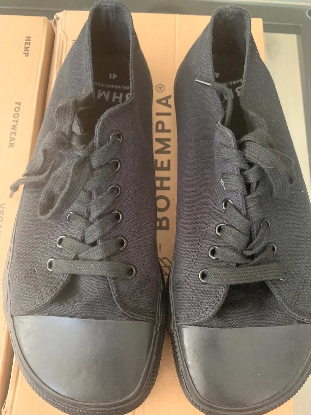 Bohempia Herlik 2.0 Barefoot Court Low, Size 41 thumbnail