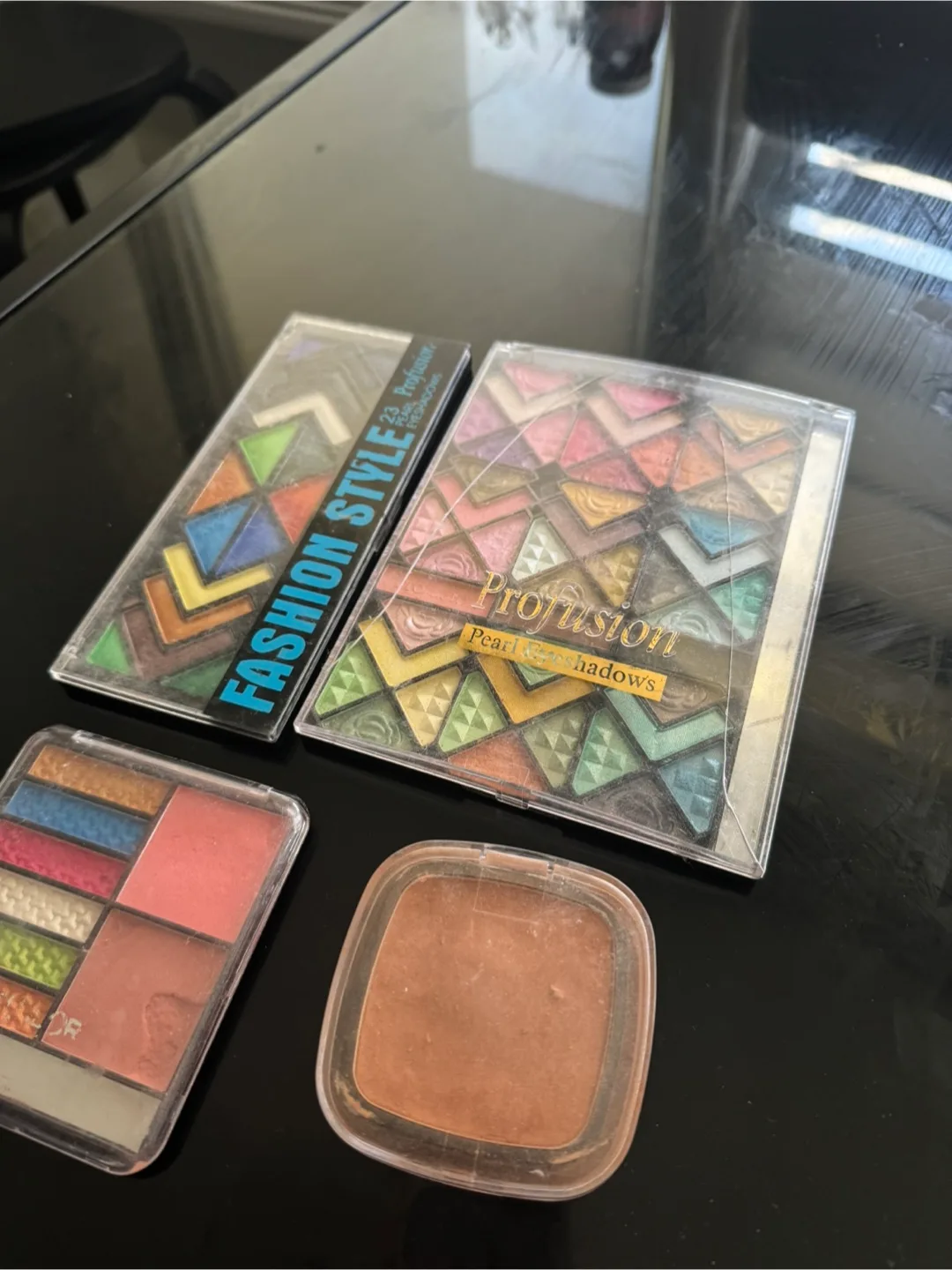 Profusion & Fashion Style Eyeshadow Palettes thumbnail