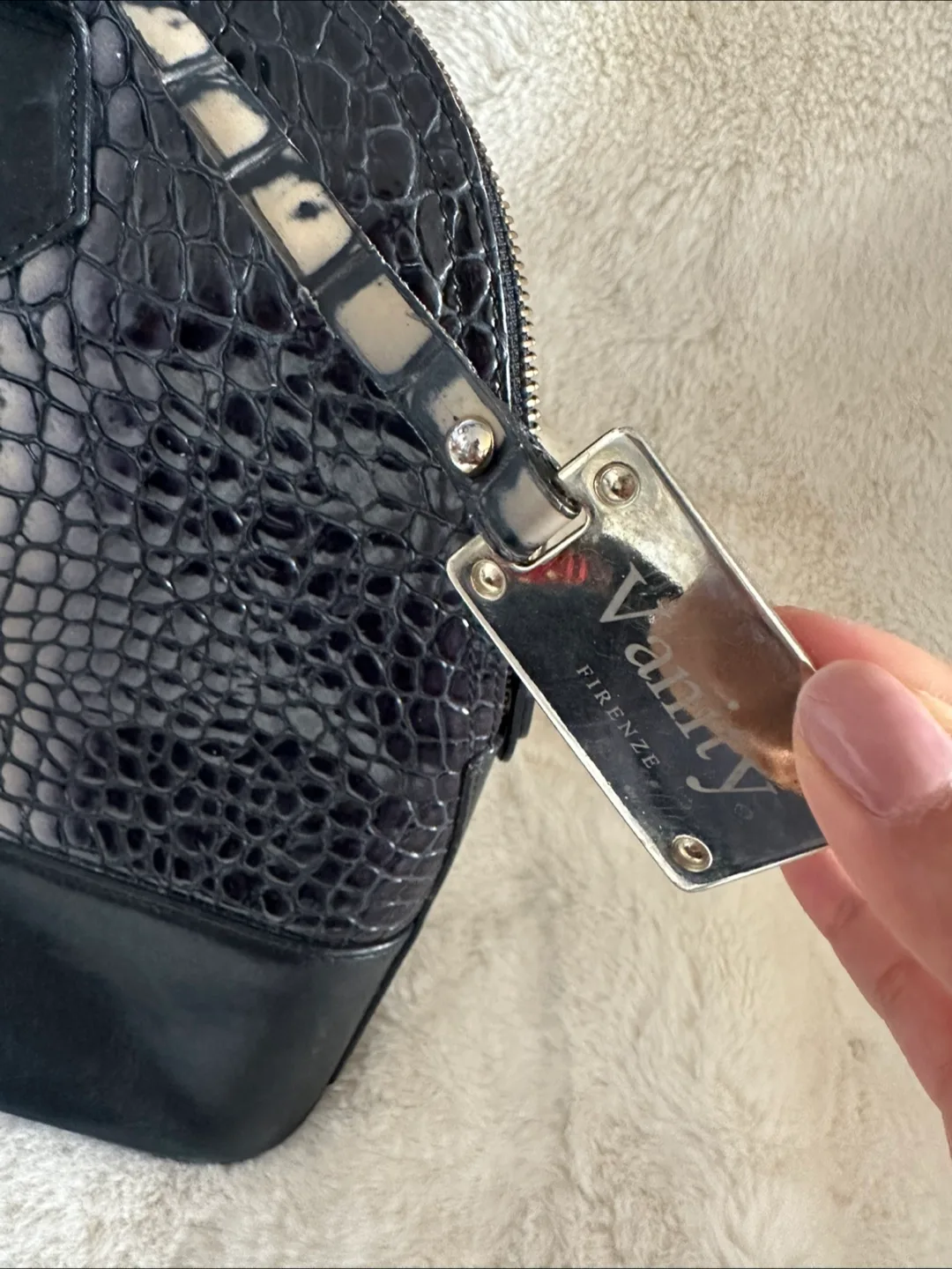Crocodile Leather Satchel Purse | Made and Bought in Italy 🇮🇹 image indicator(4)