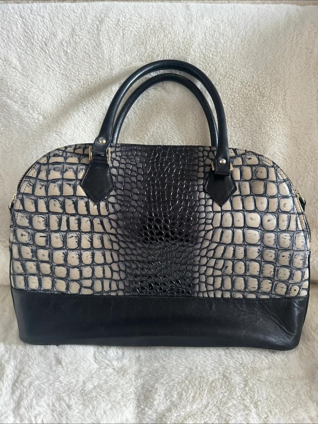 Crocodile Leather Satchel Purse | Made and Bought in Italy 🇮🇹 image indicator(2)