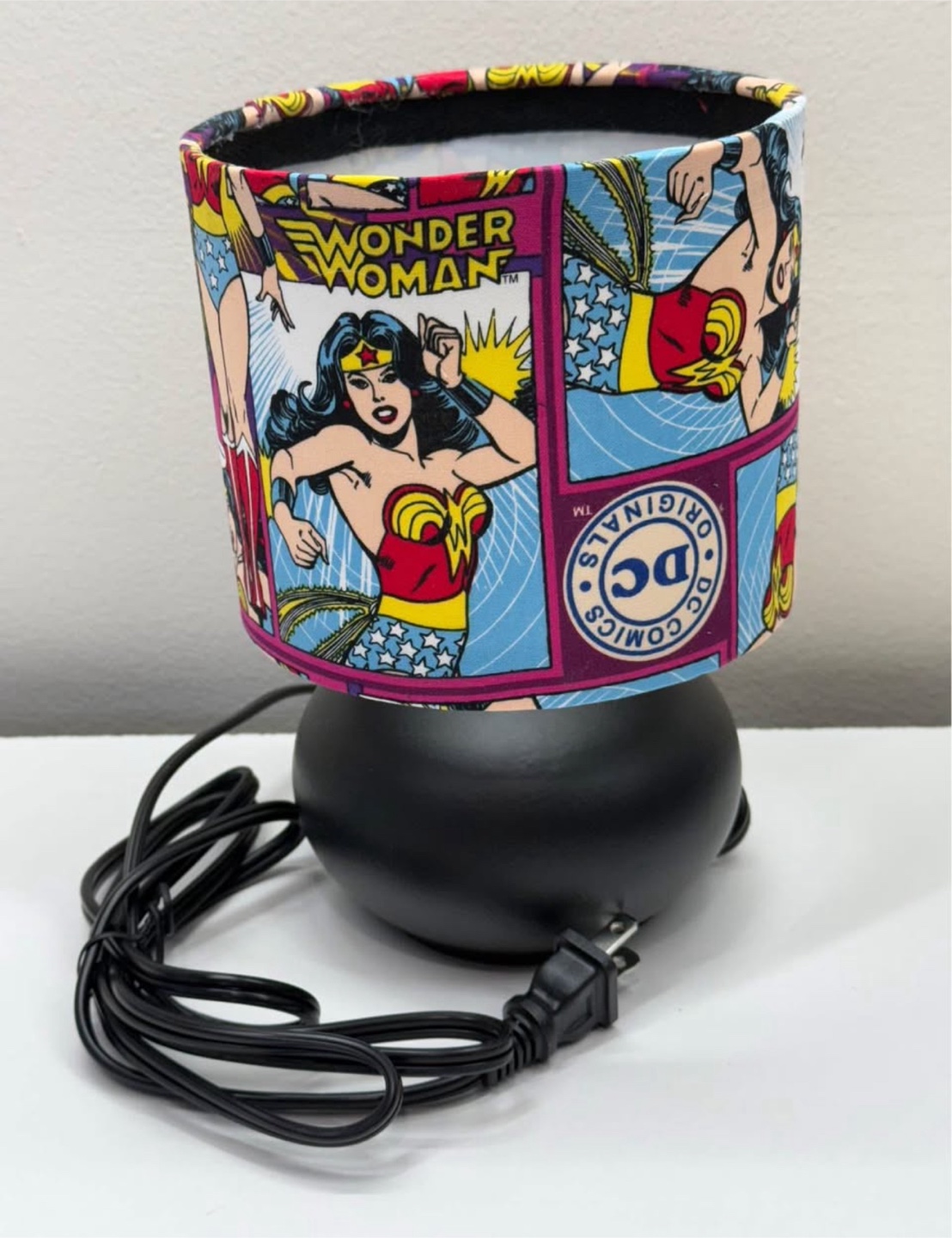 Wonder Woman DC Comics Lamp
