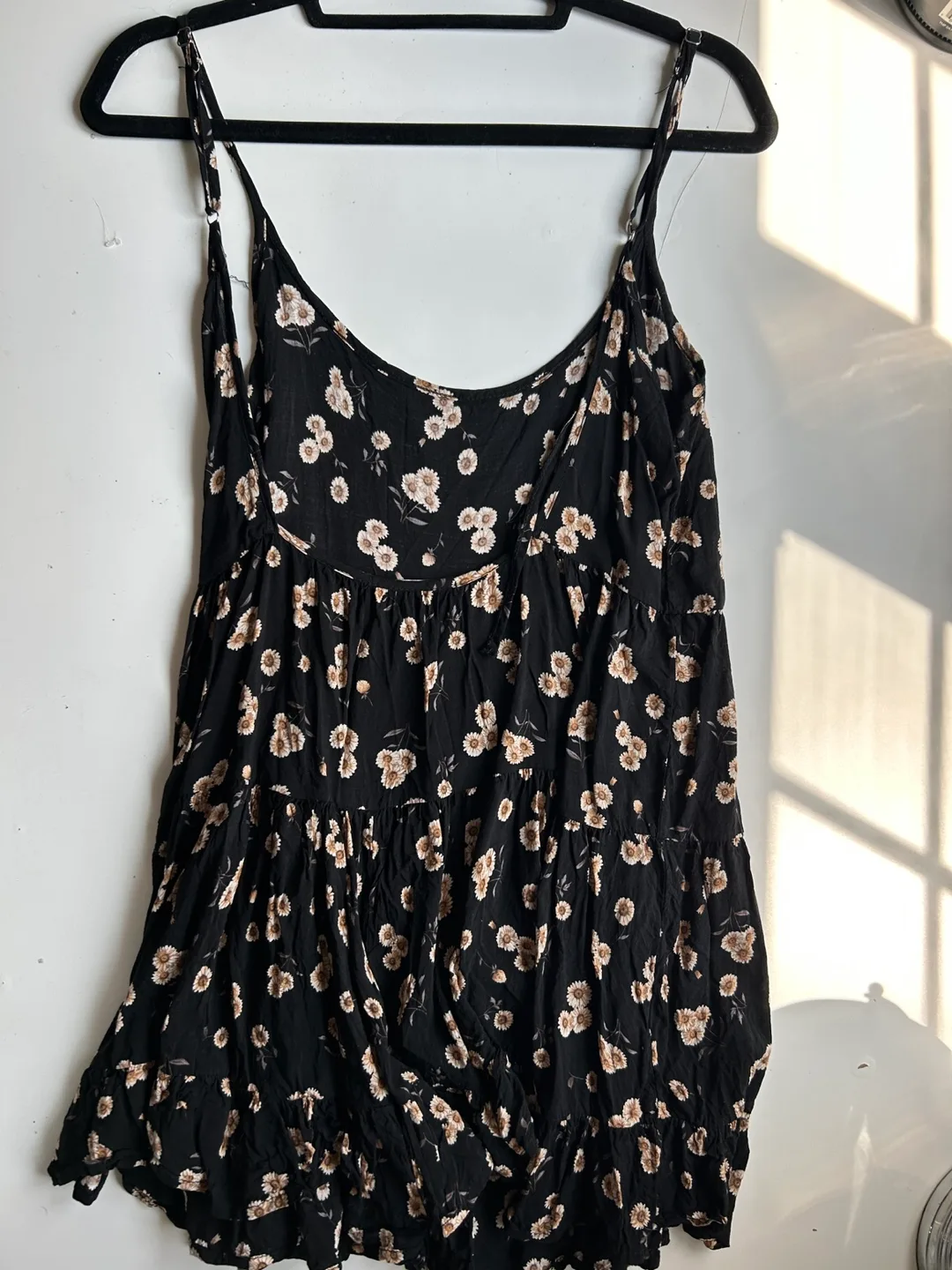 Brandy Melville Black Floral Dress - One Size image indicator(3)