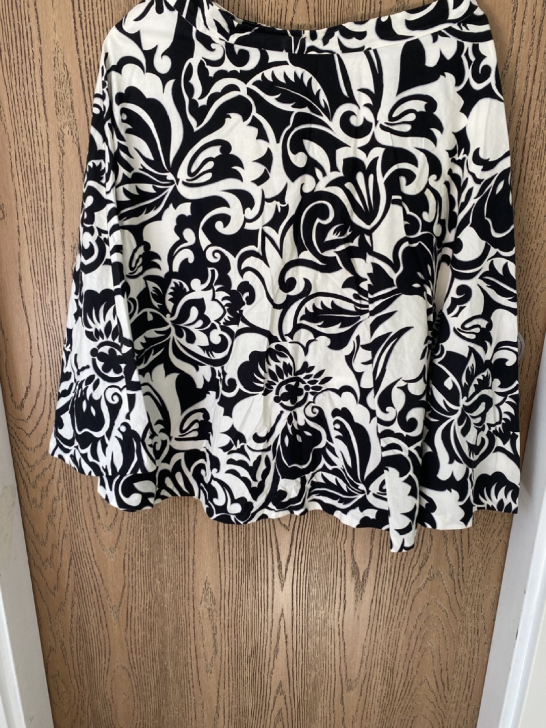 Black and white summer skirt
