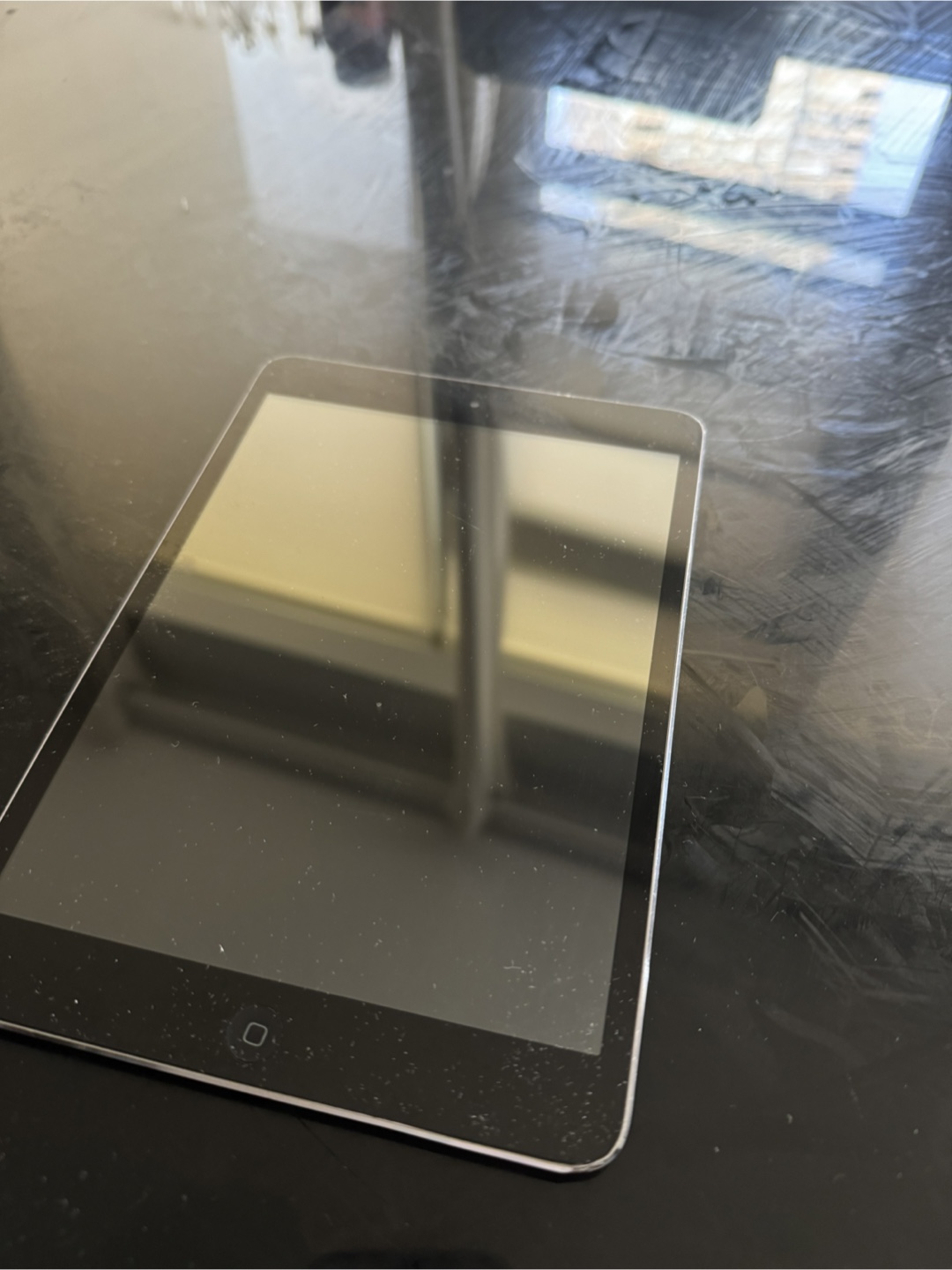 Apple iPad - photo 2