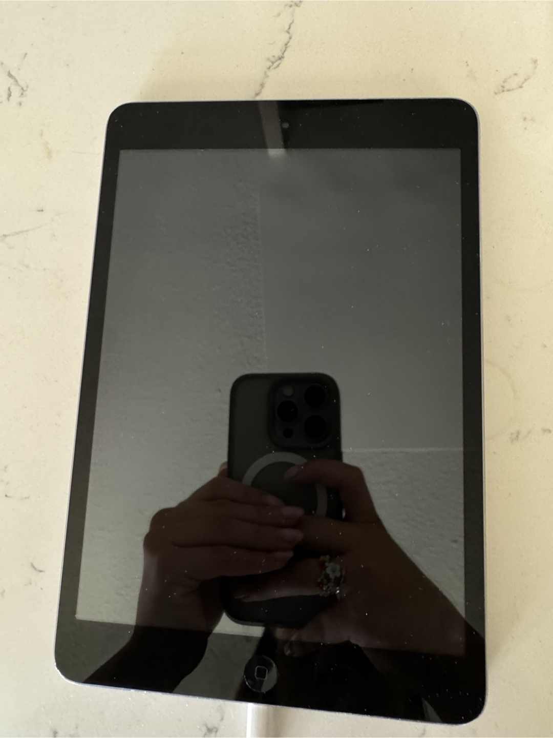 Apple iPad - photo 4