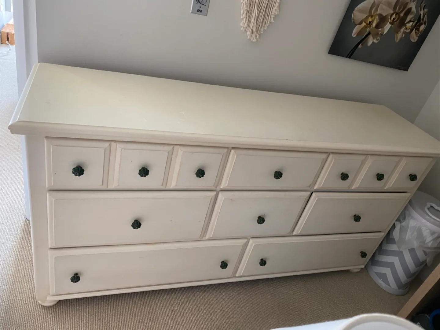 Cream-coloured Dresser with 9 Drawers thumbnail