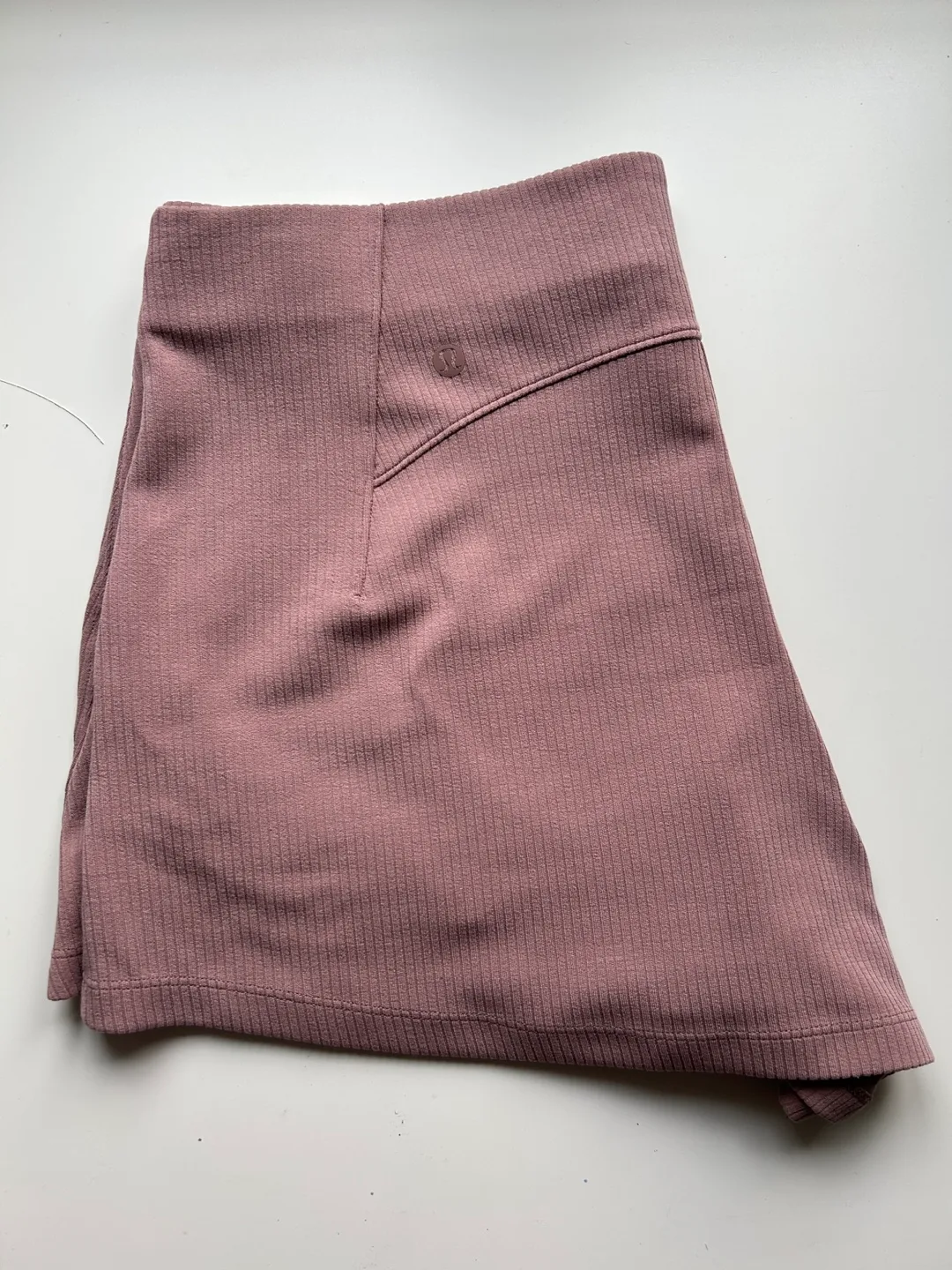 Lululemon Ribbed Shorts, Size 12 image indicator(3)