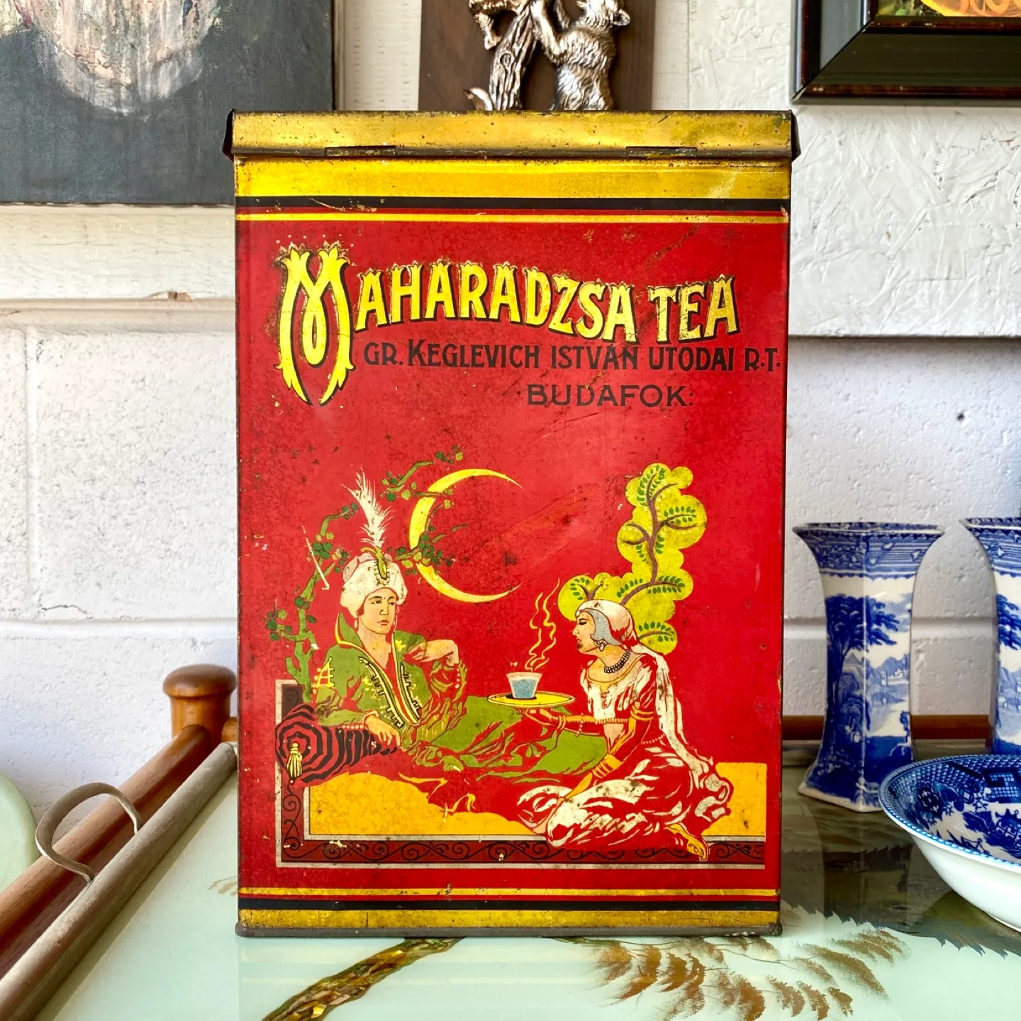 Large Vintage Maharadzsa Tea Tin thumbnail