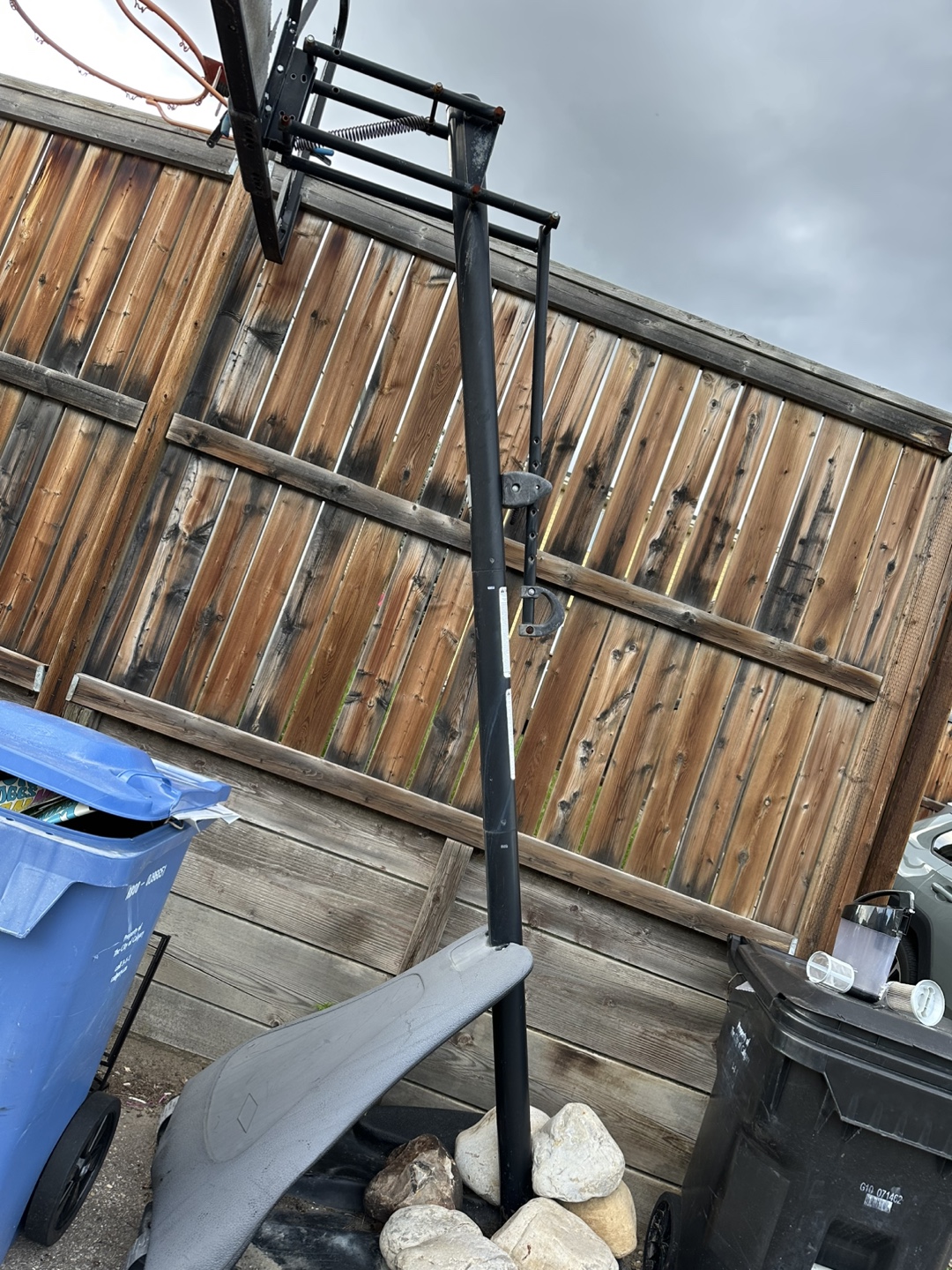 Used Portable Basketball Hoop - photo 2