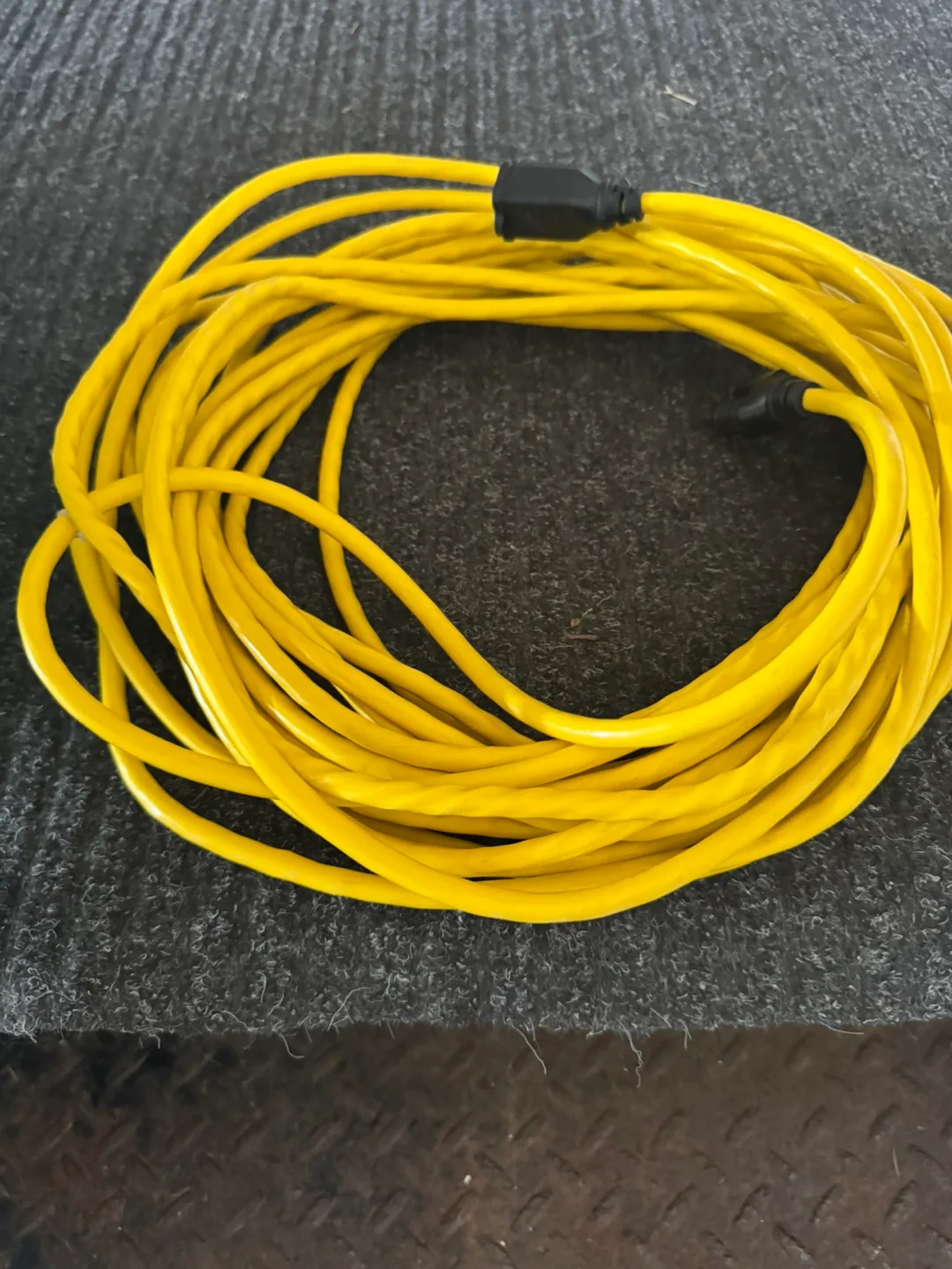 Yellow Extension Cord image indicator(2)