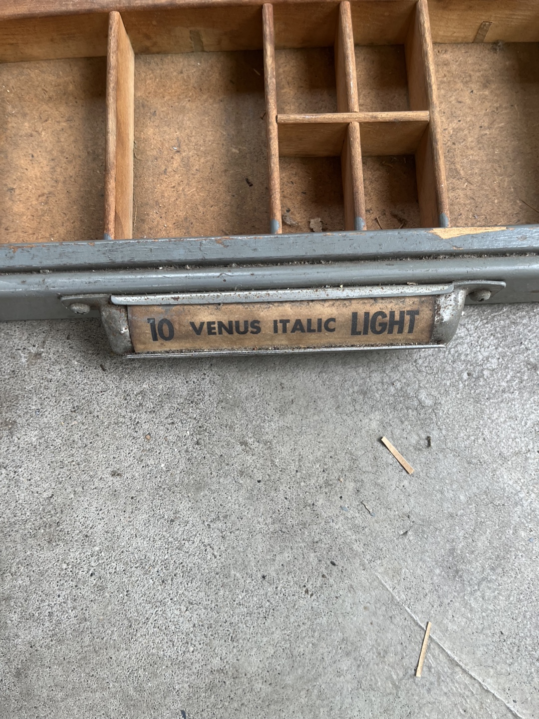 Vintage Venus Italic Light Type Tray - photo 3