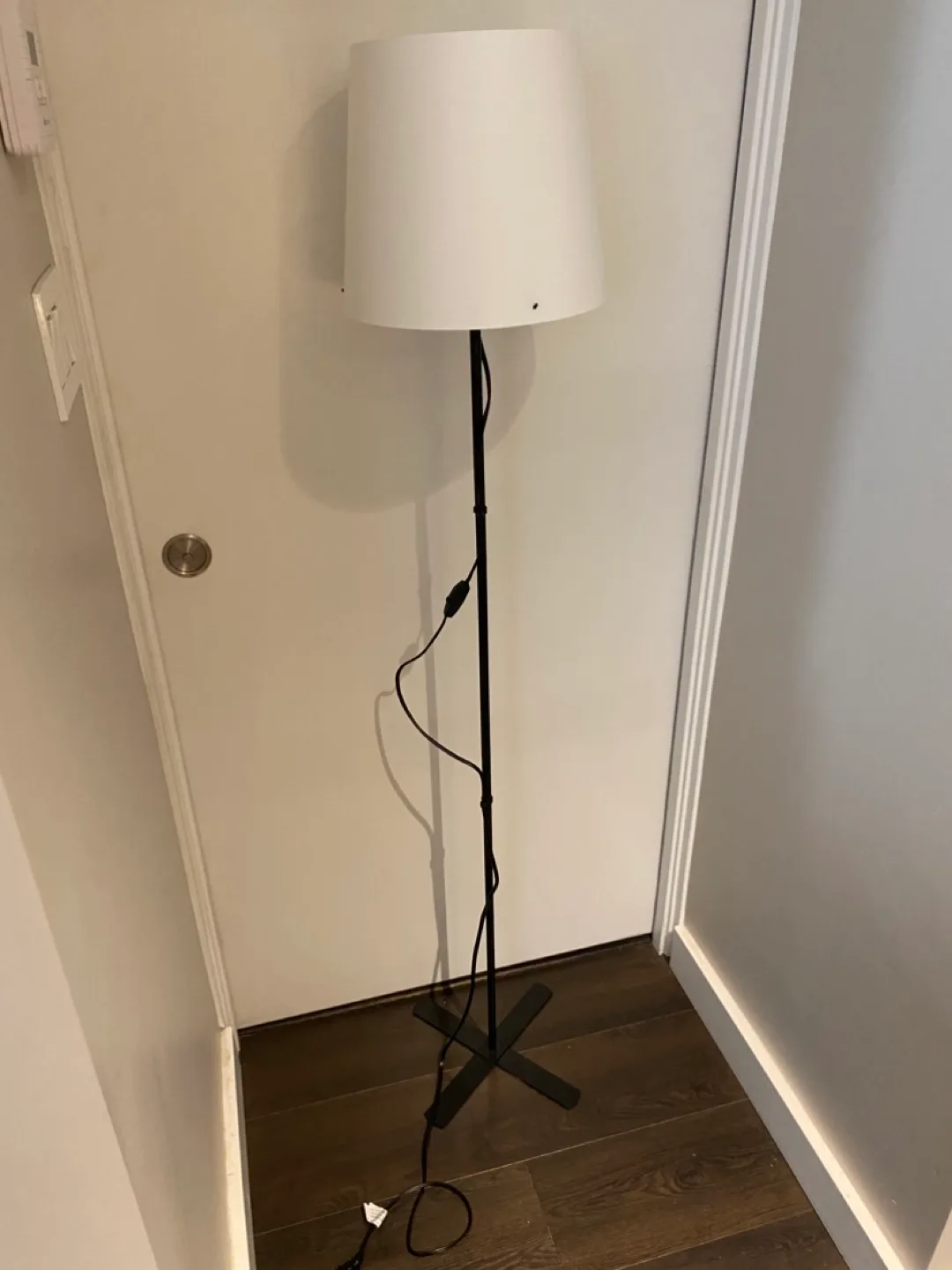 🧡IKEA Floor Lamp, Black and White thumbnail