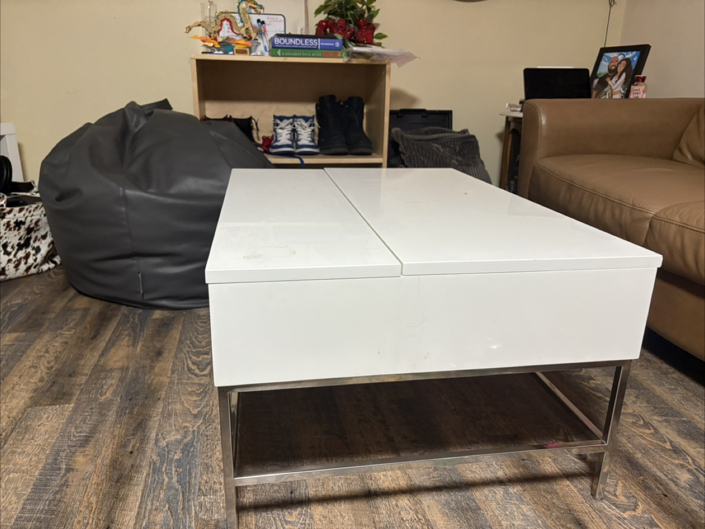 White Coffee Table - photo 3