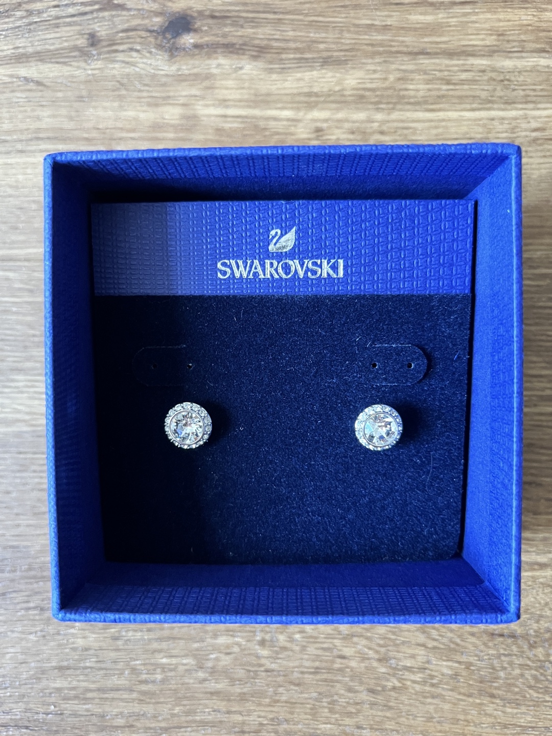 Swarovski White Stud Earrings with Box - photo 2