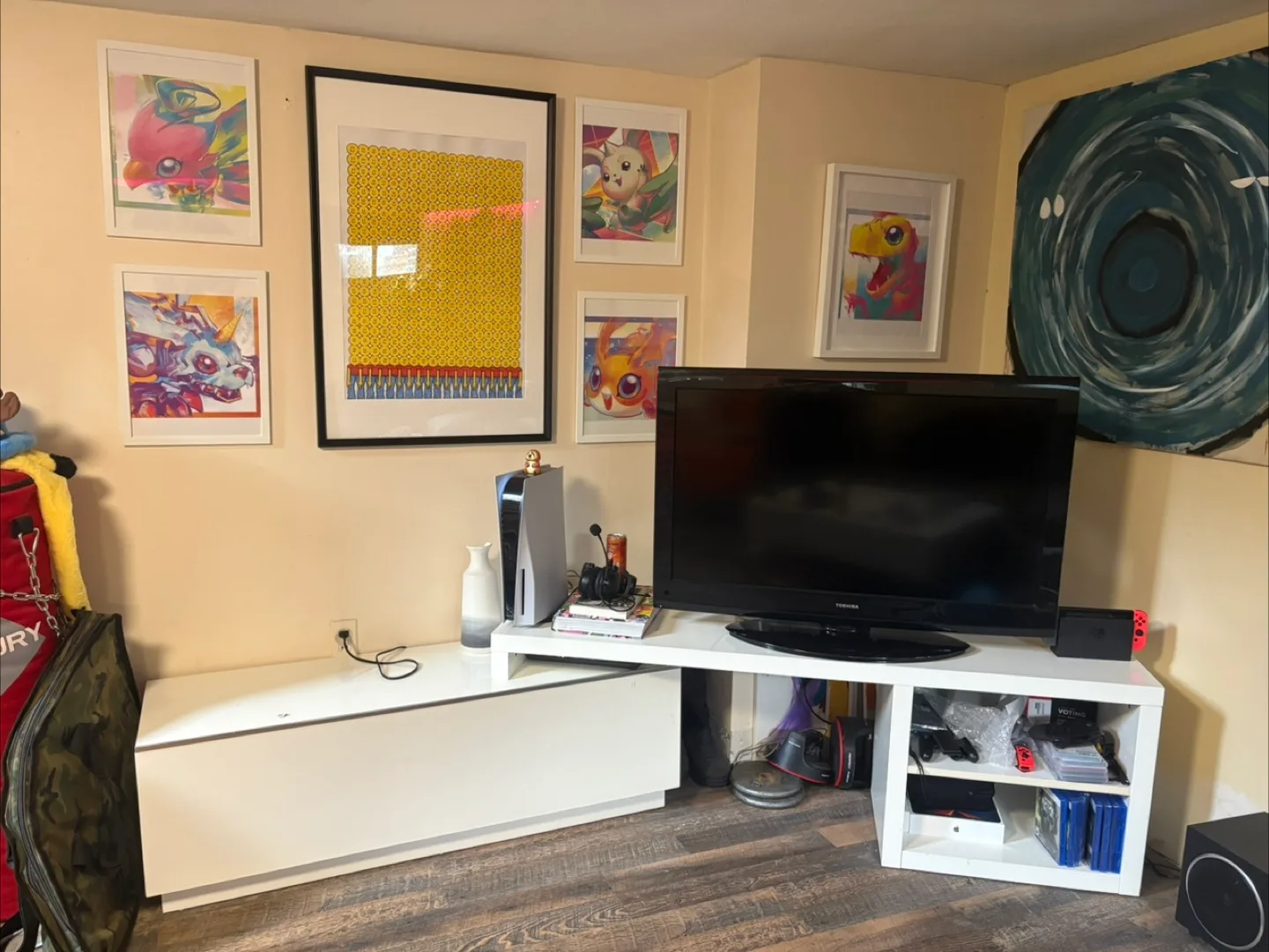 White TV Stand/Console thumbnail