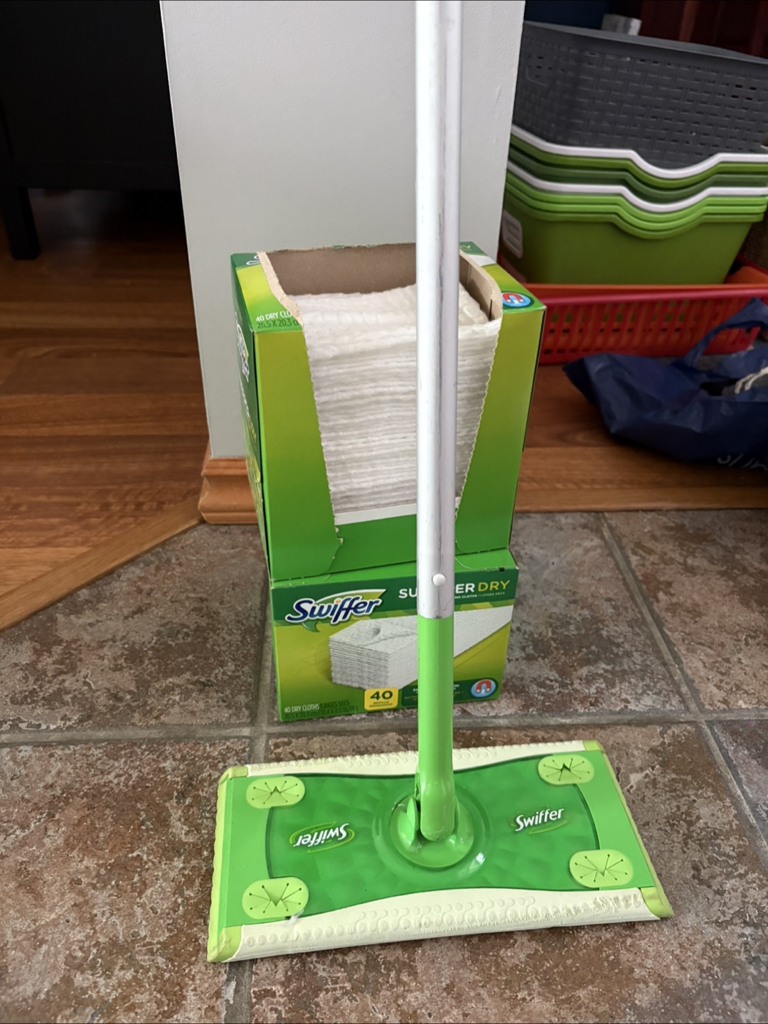 Swiffer Sweeper Dry Mop + 40 Refills