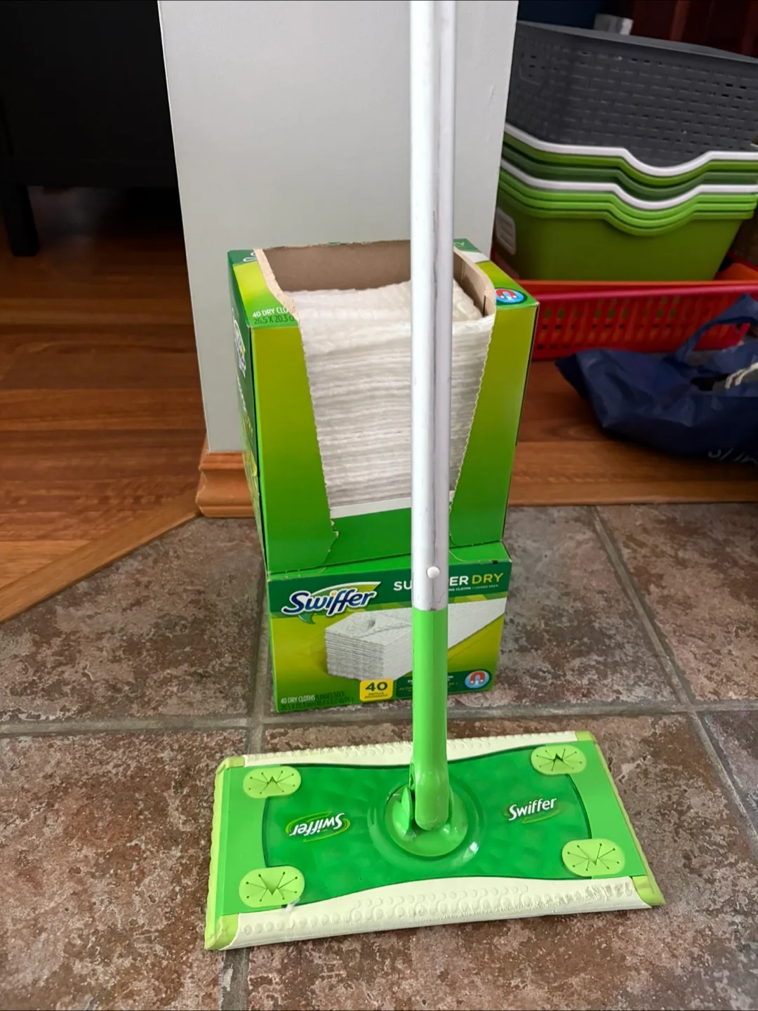 Swiffer Sweeper Dry Mop + 40 Refills