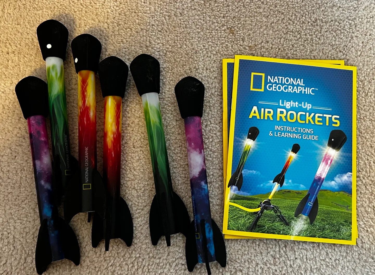 National Geographic Light-Up Air Rockets image indicator(5)
