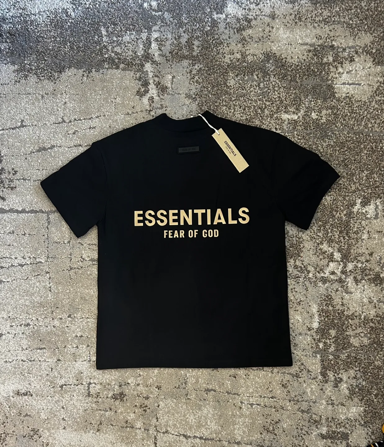 Essentials Fear of God T-shirt image indicator(2)