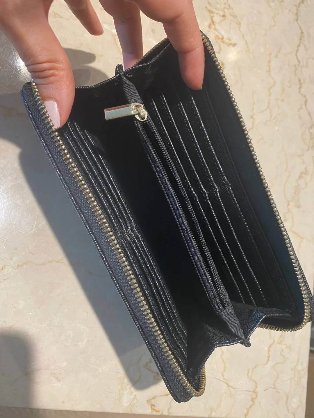 ALDO Wallet image indicator(5)