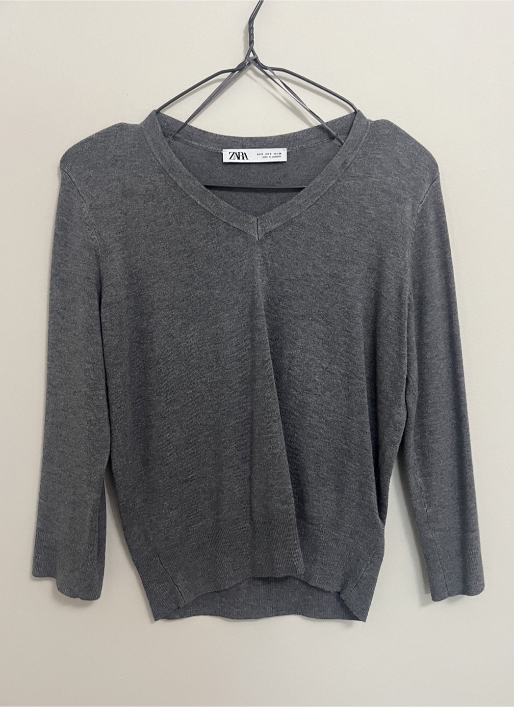 Zara Grey V-Neck Knit Sweater