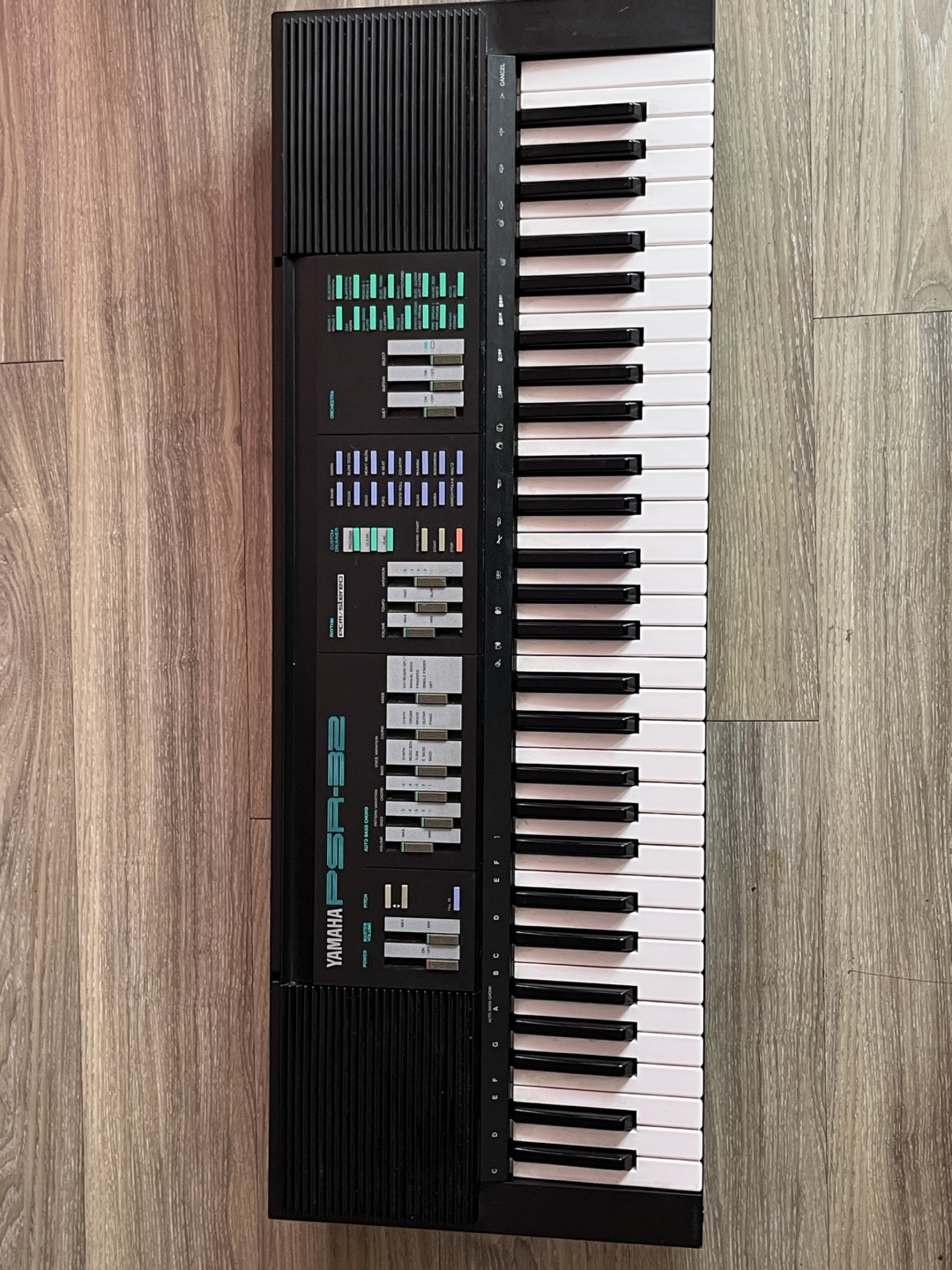 Yamaha PSR-32 Keyboard