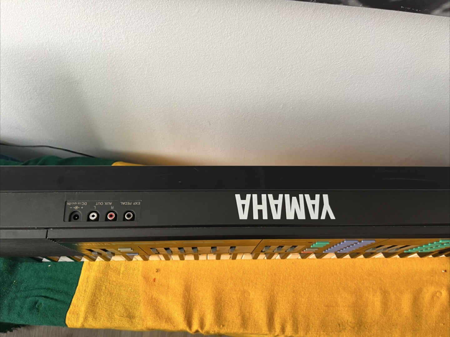 Yamaha PSR-32 Keyboard - photo 3