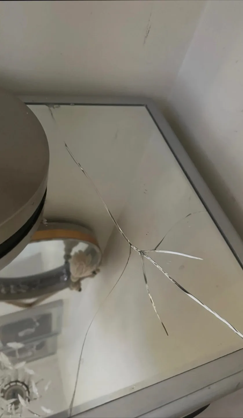 2 pieces Mirrored Nightstand - Damaged image indicator(3)