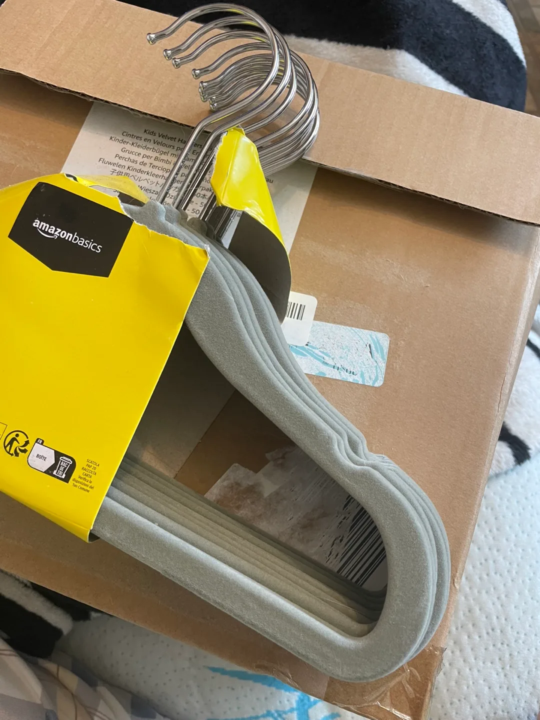 AmazonBasics Kids Velvet Hangers - 50 Pack